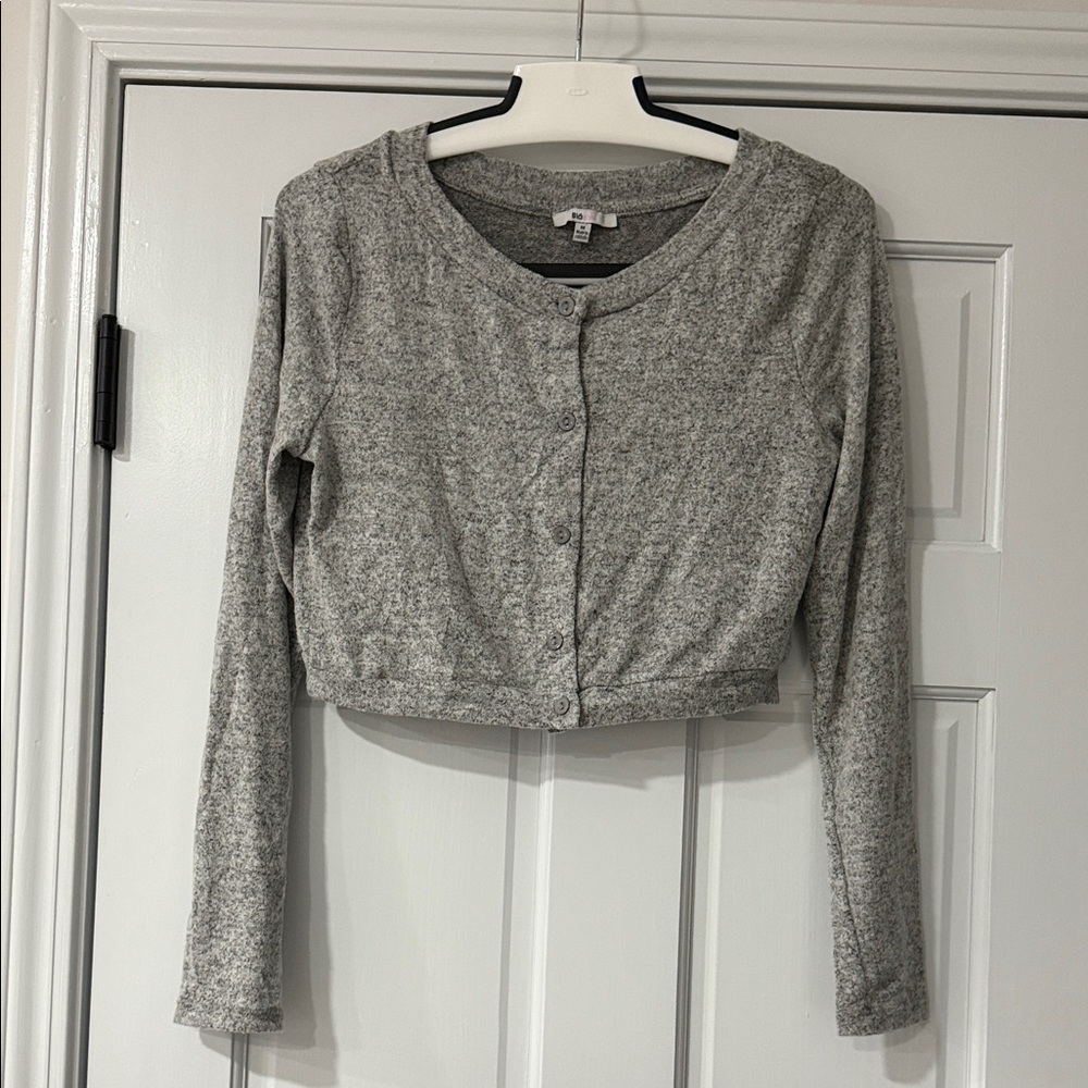 Gray Women's Cropped Cardigan with cropped thank top size M very soft cozy